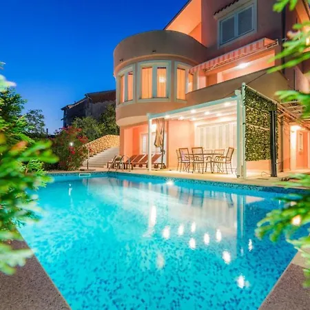 Villa Novi By Guide Novi Vinodolski