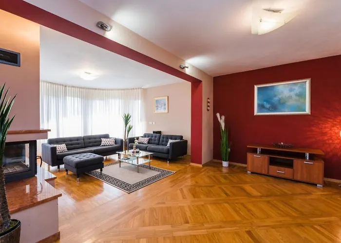 Villa Novi By Guide *